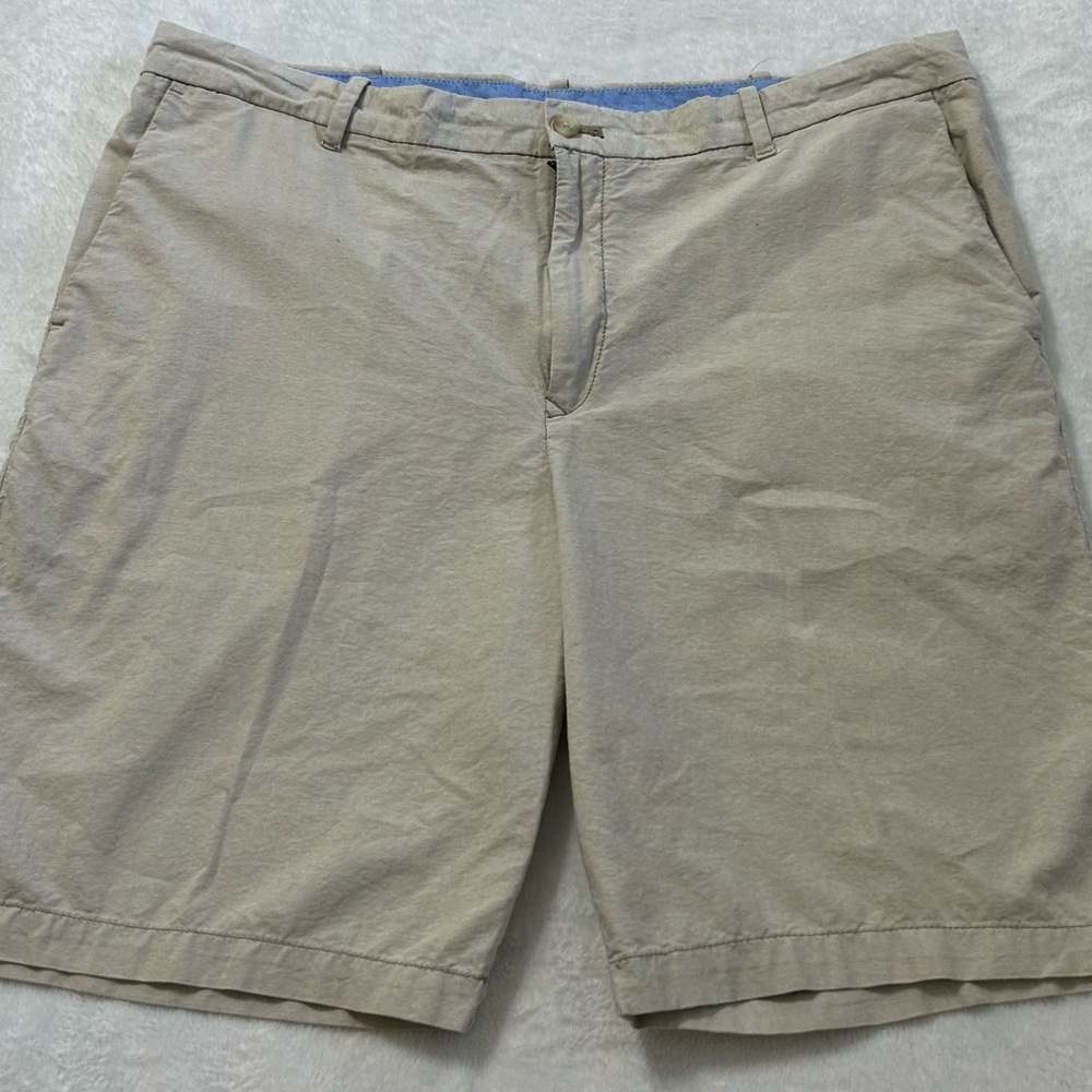 Izod Men's Beige Flat Front Shorts